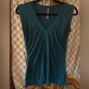 RARE Pixie Teal V-Neck Sleeveless Top – Size M